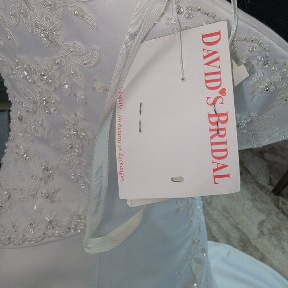 David's Bridal Michaelangelo White Wedding Gown Attached Train Size 4 NWT - Picture 16 of 16